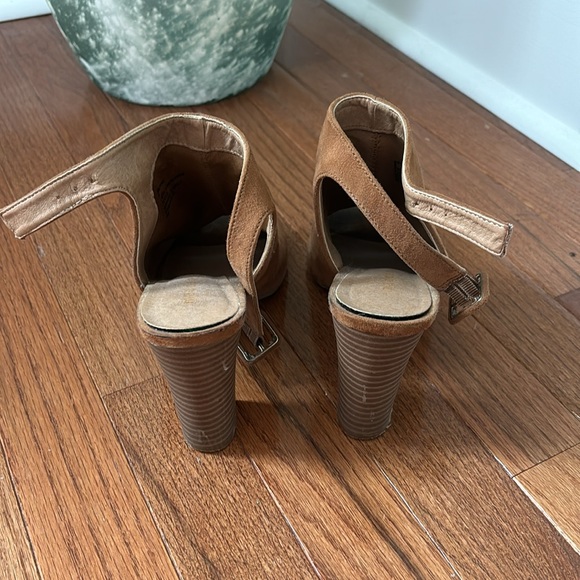 Modern Girl brown faux suede mid heel. - Picture 2 of 3